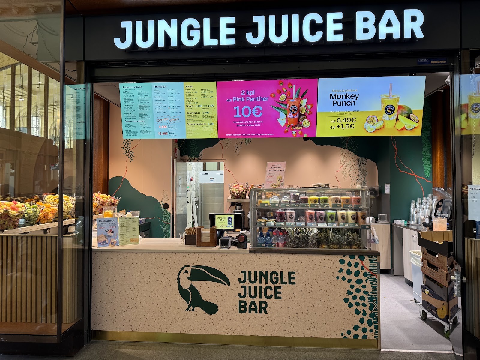 Jungle Juice Bar - Kaivokatu: the place