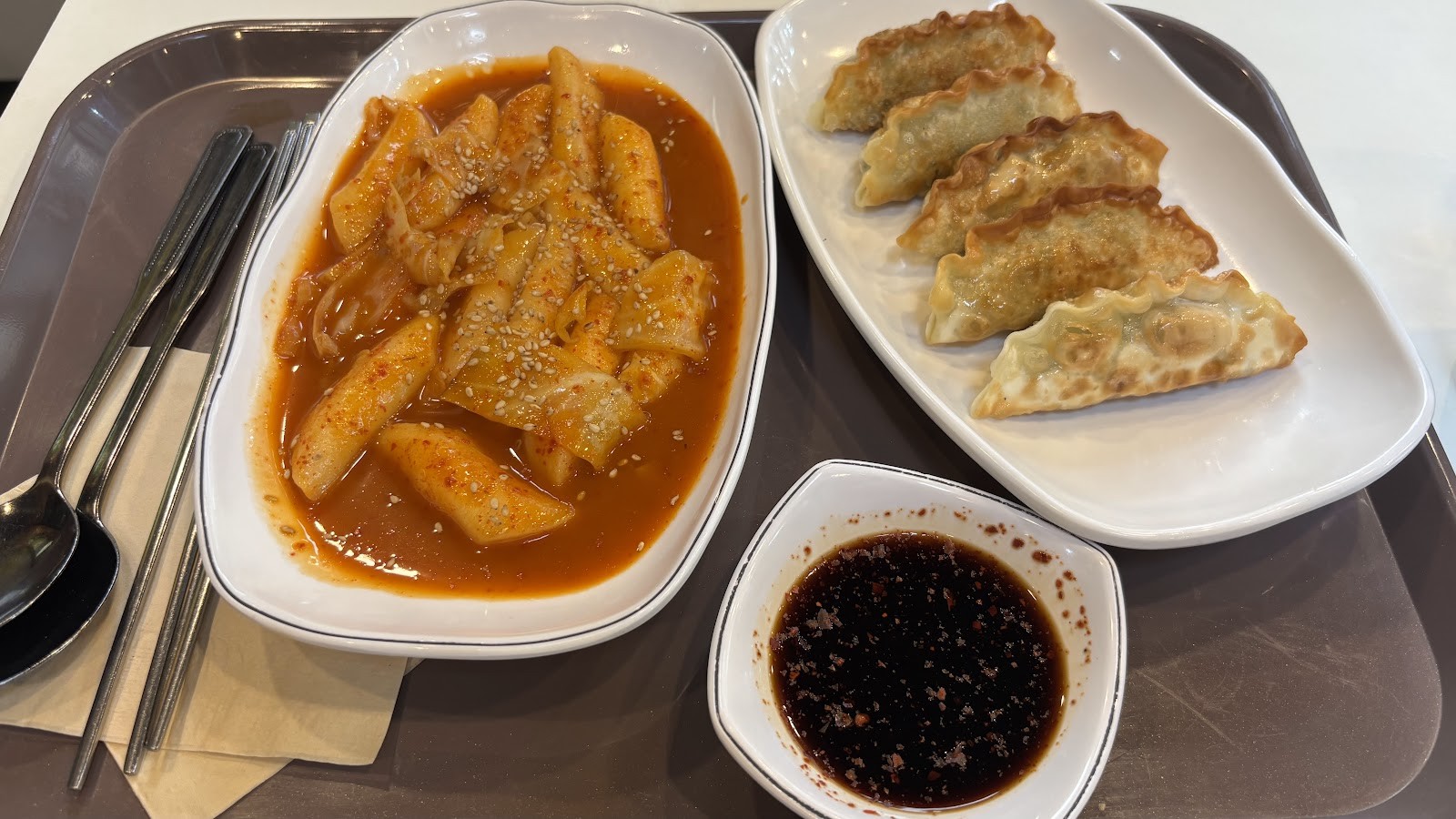 Maru Jayeonsik Gimbap: food & drinks