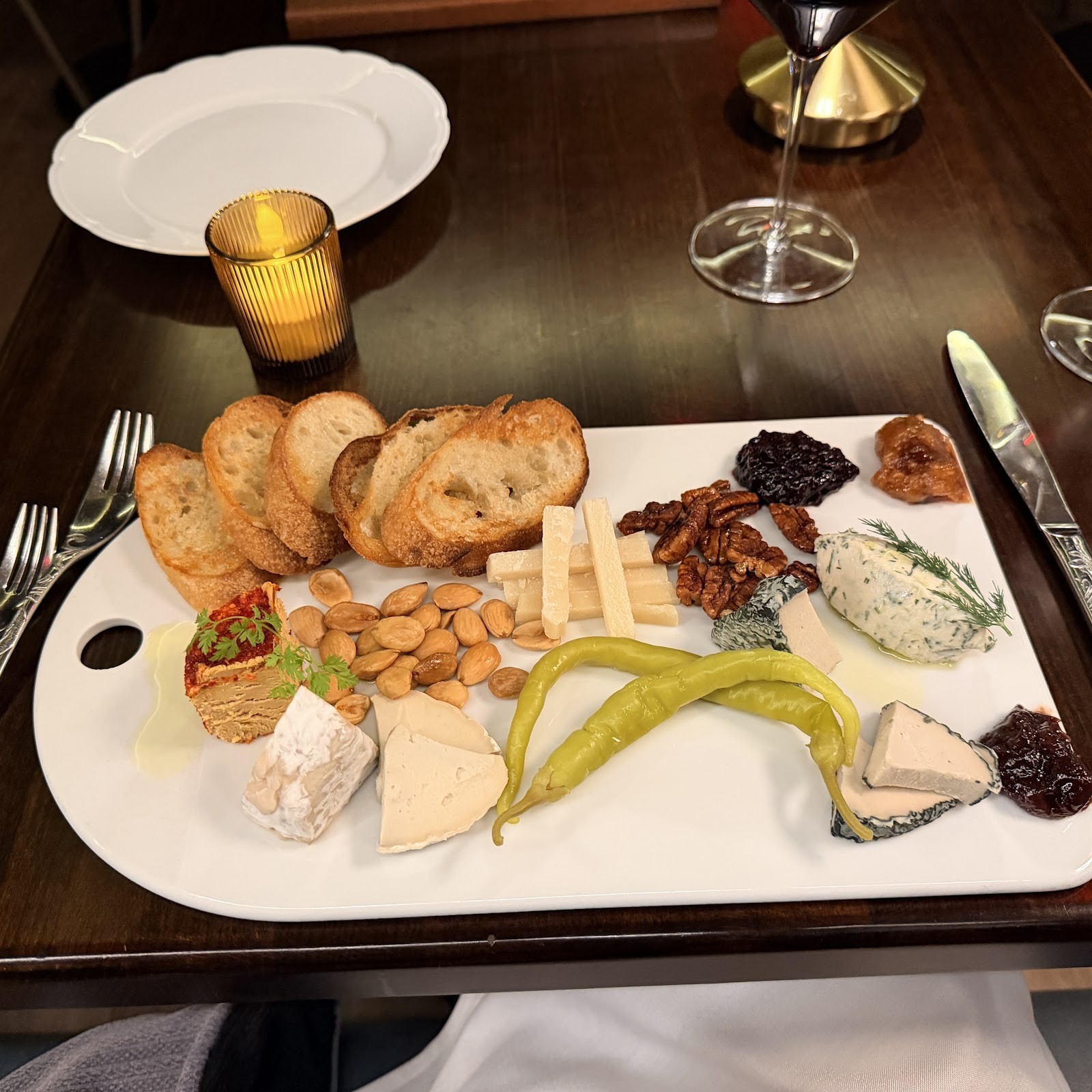 Le Basque French Vegan Restaurant: food & drinks
