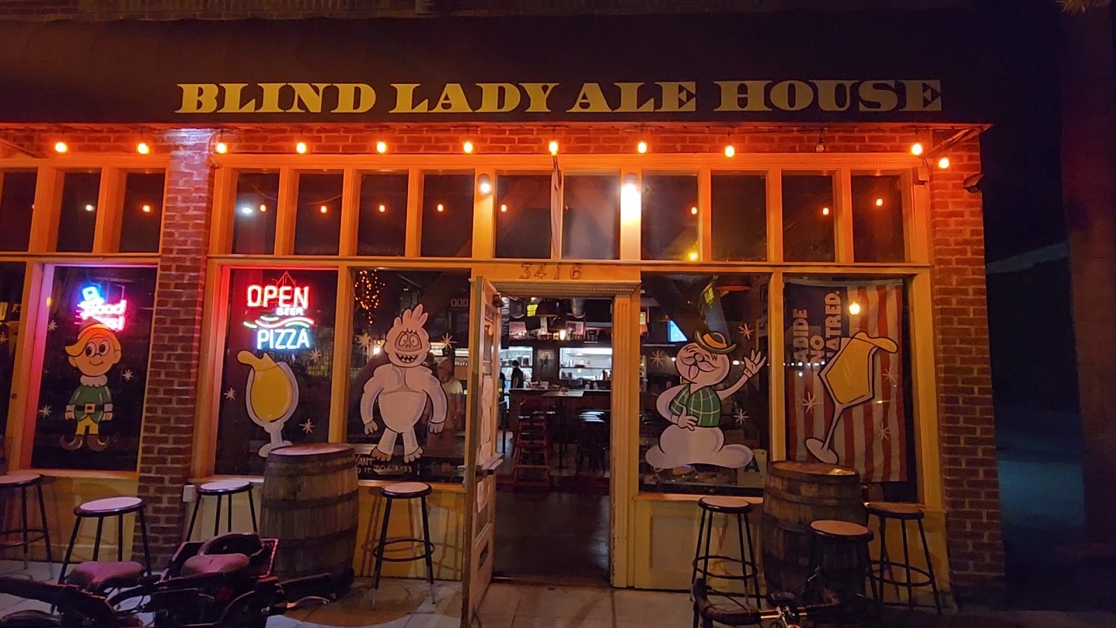 Blind Lady Ale House: the place