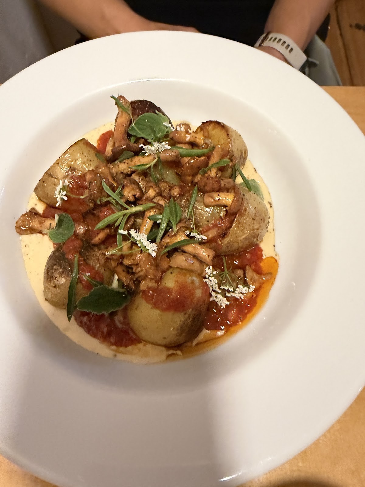 Peaches: food & drinks