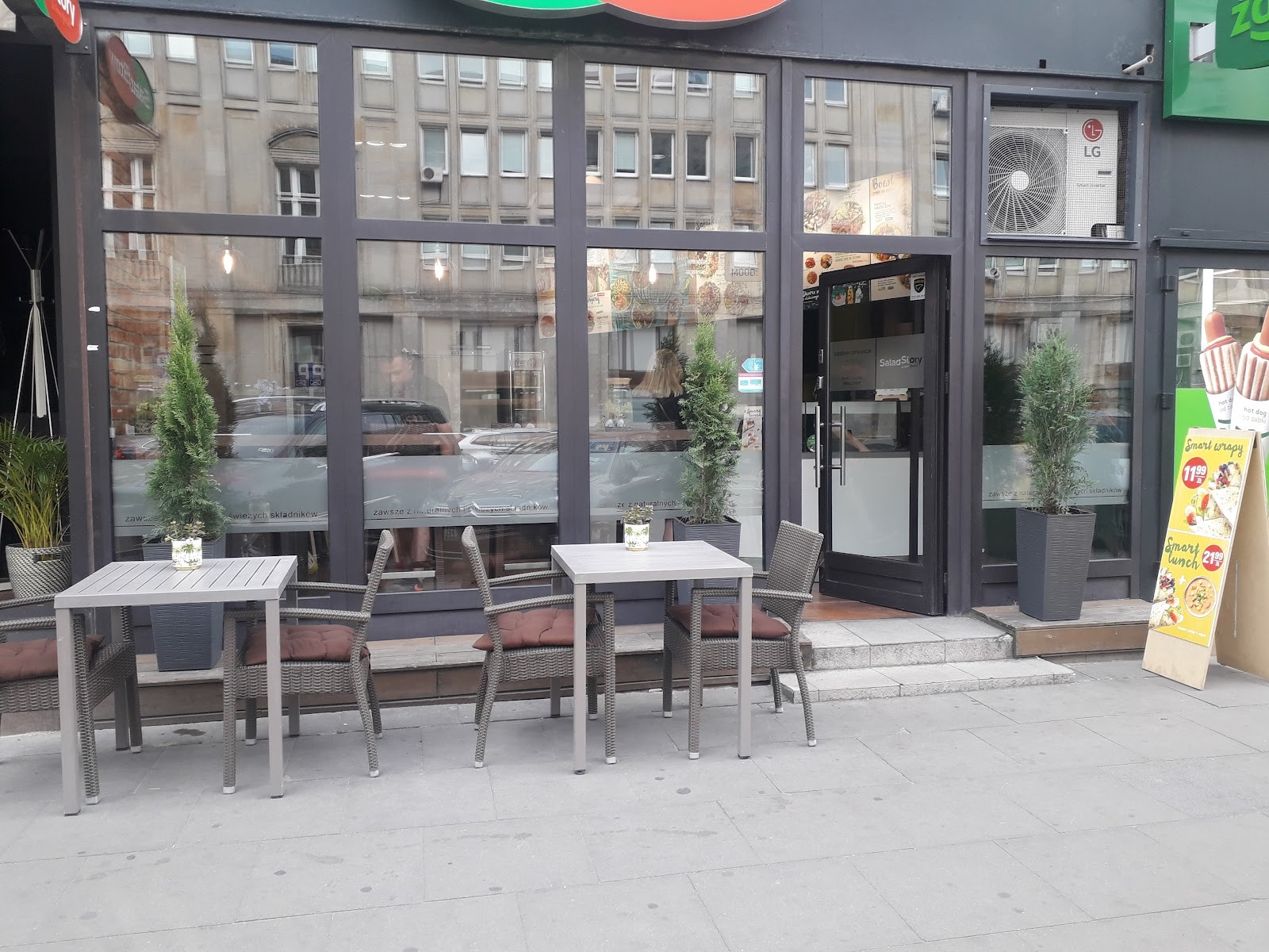 Salad Story: the place