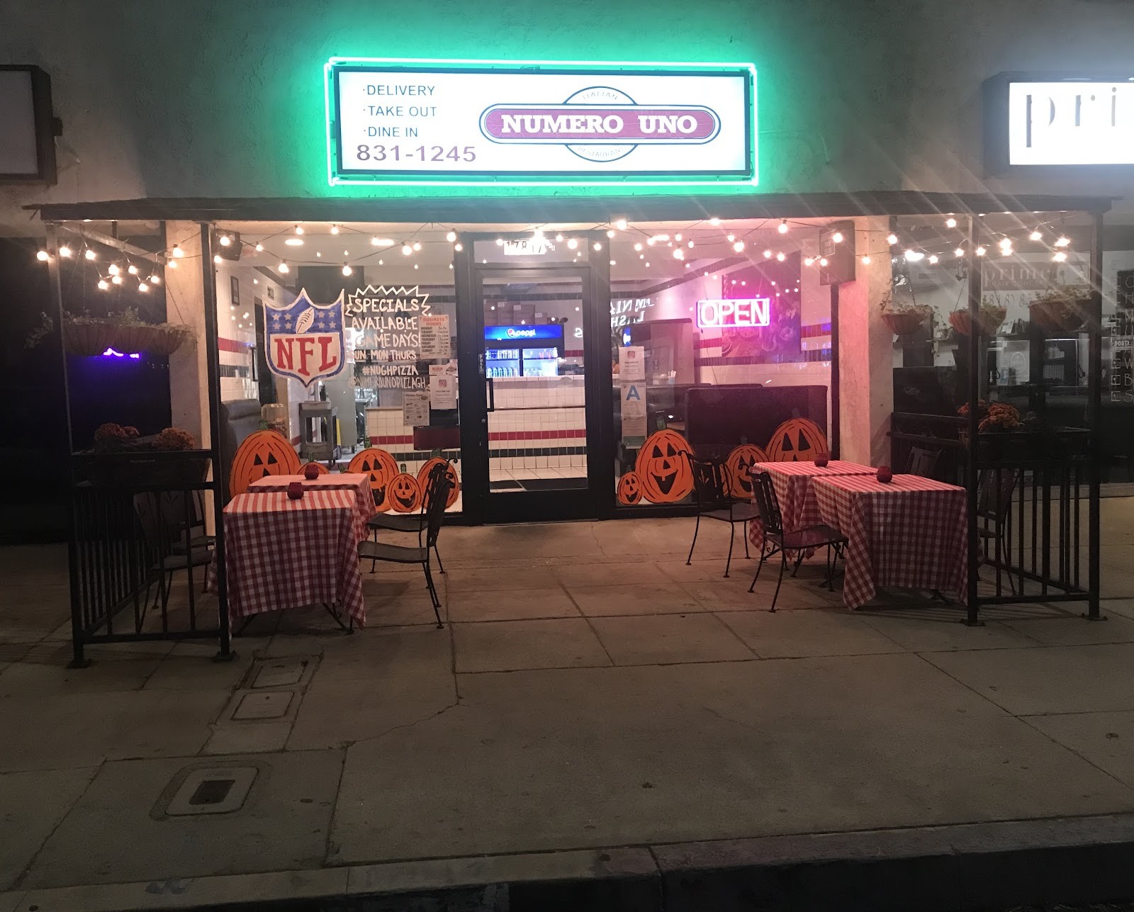 Numero Uno Pizza: the place