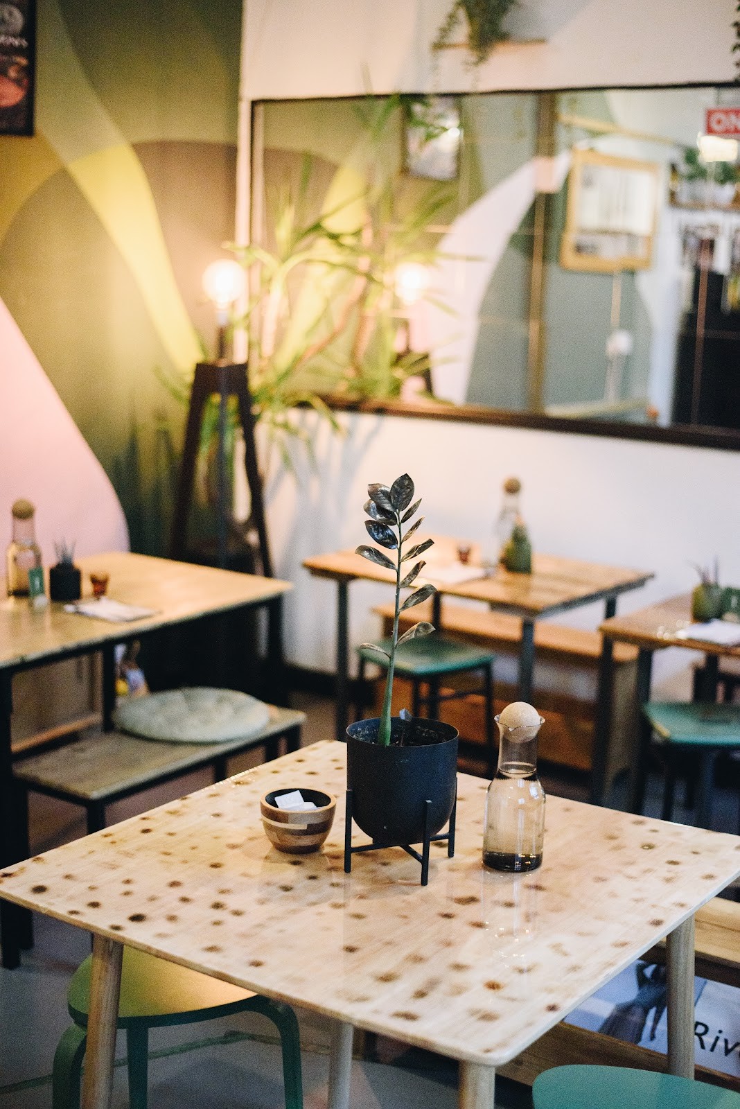 Comewell's: the place