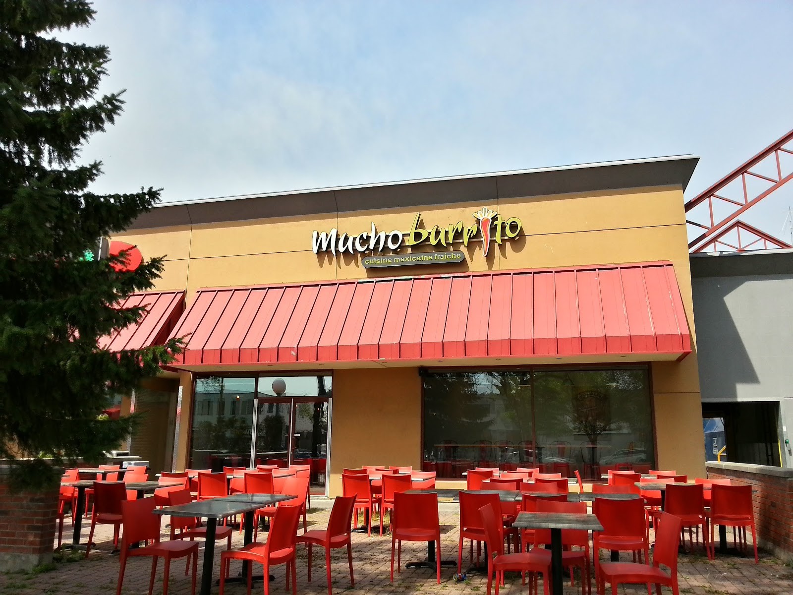 Mucho Burrito Fresh Mexican Grill: the place