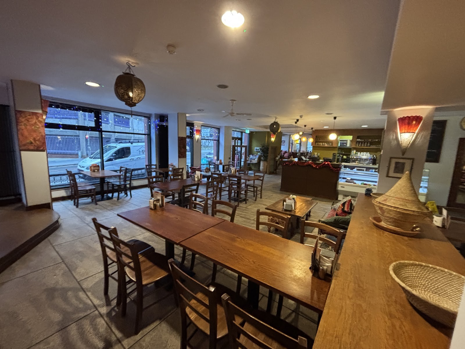 Kimos Restaurant: the place