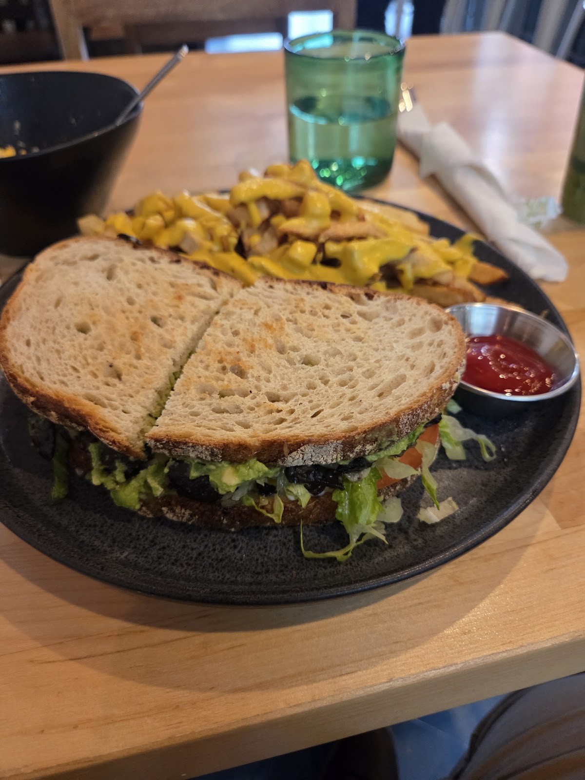 La Nieta Vegan Cafe & Market: food & drinks