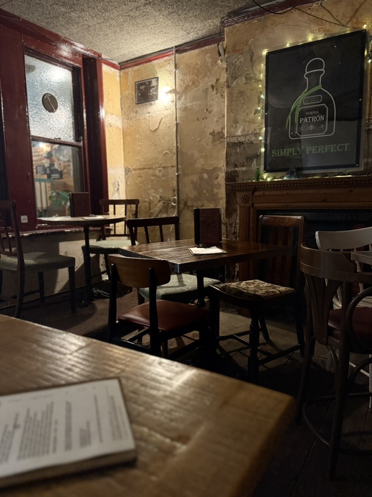Essential Vegan @ Ten to One Bar: the place