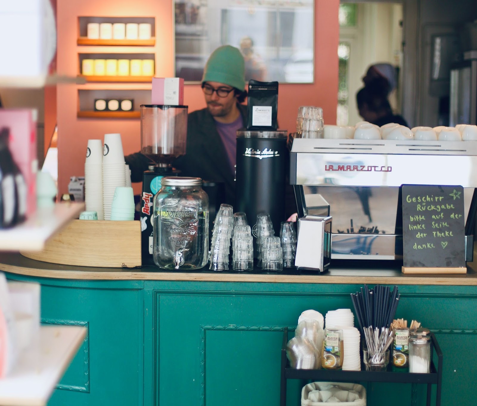 Lowinsky's NY Coffee & Tea: the place