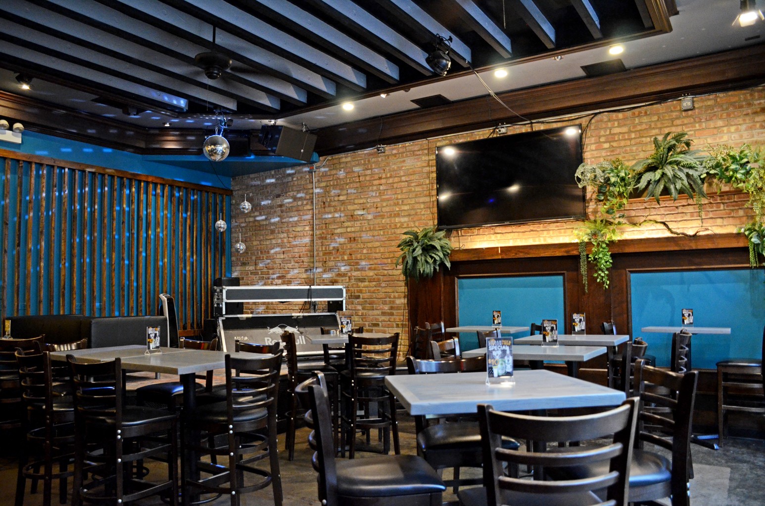 Logan 11 Bar & Kitchen: the place