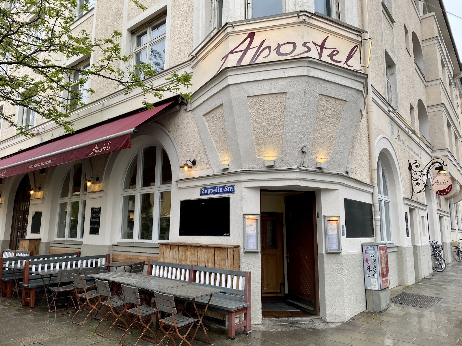 Apostel's Restaurant: the place