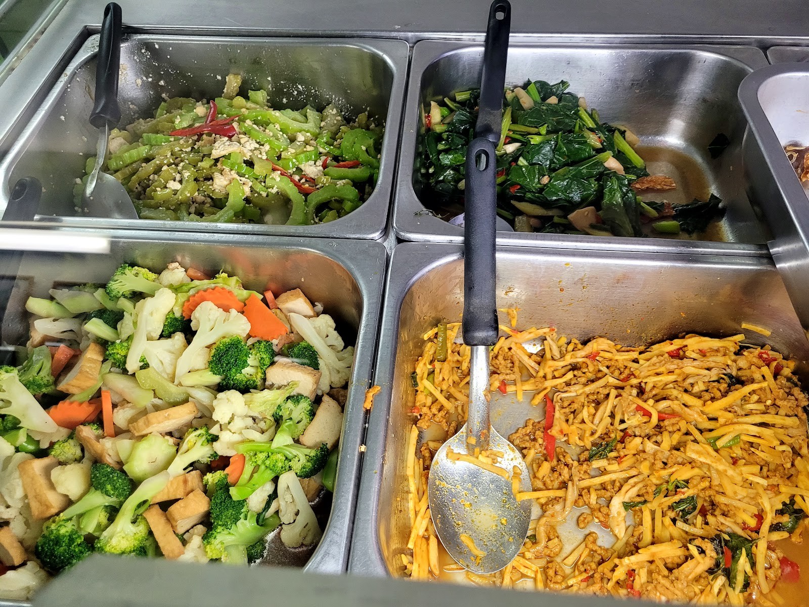 Tien Sin: food & drinks