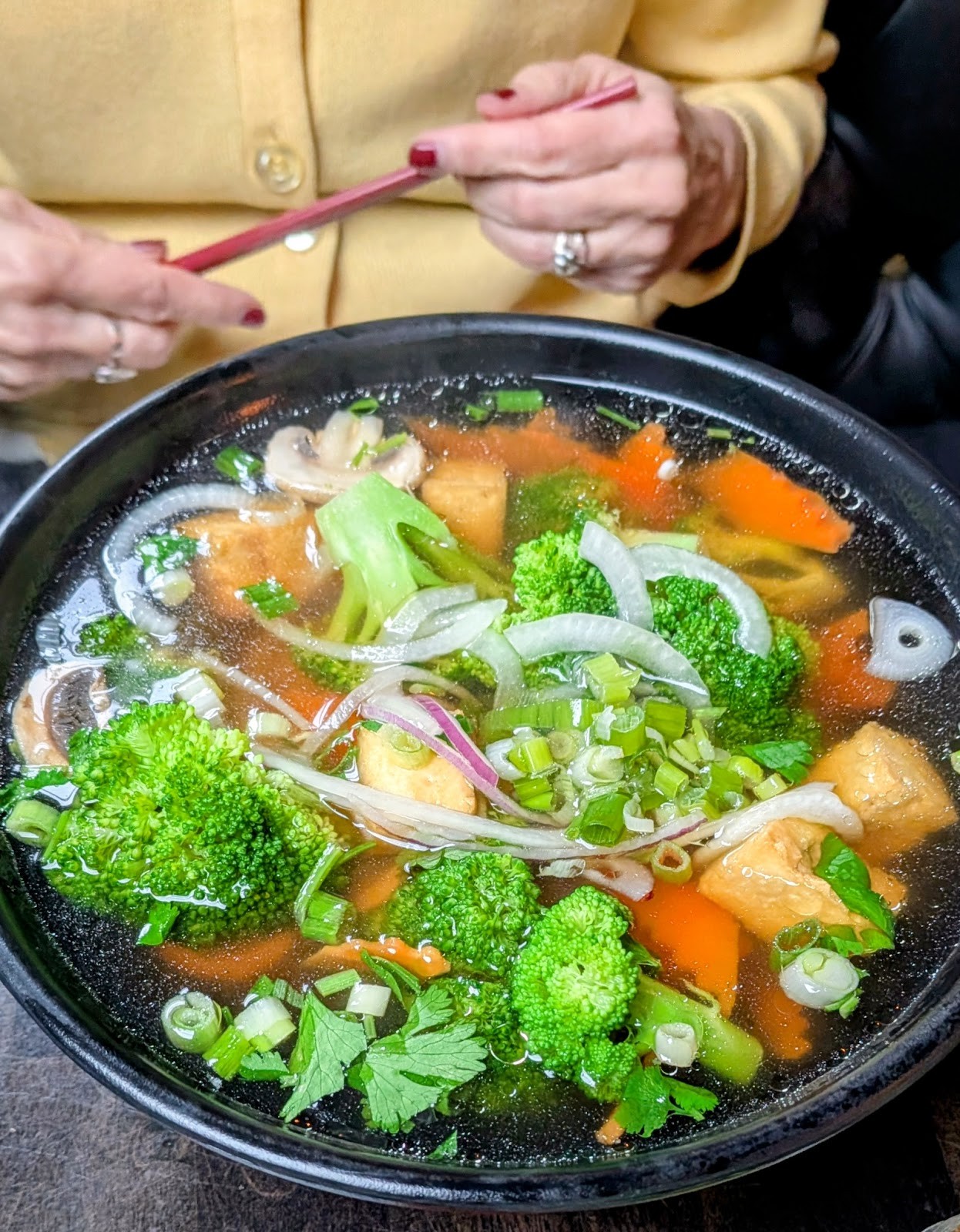 Hello Pho, Banh mi & Boba on Sandy Blvd: food & drinks