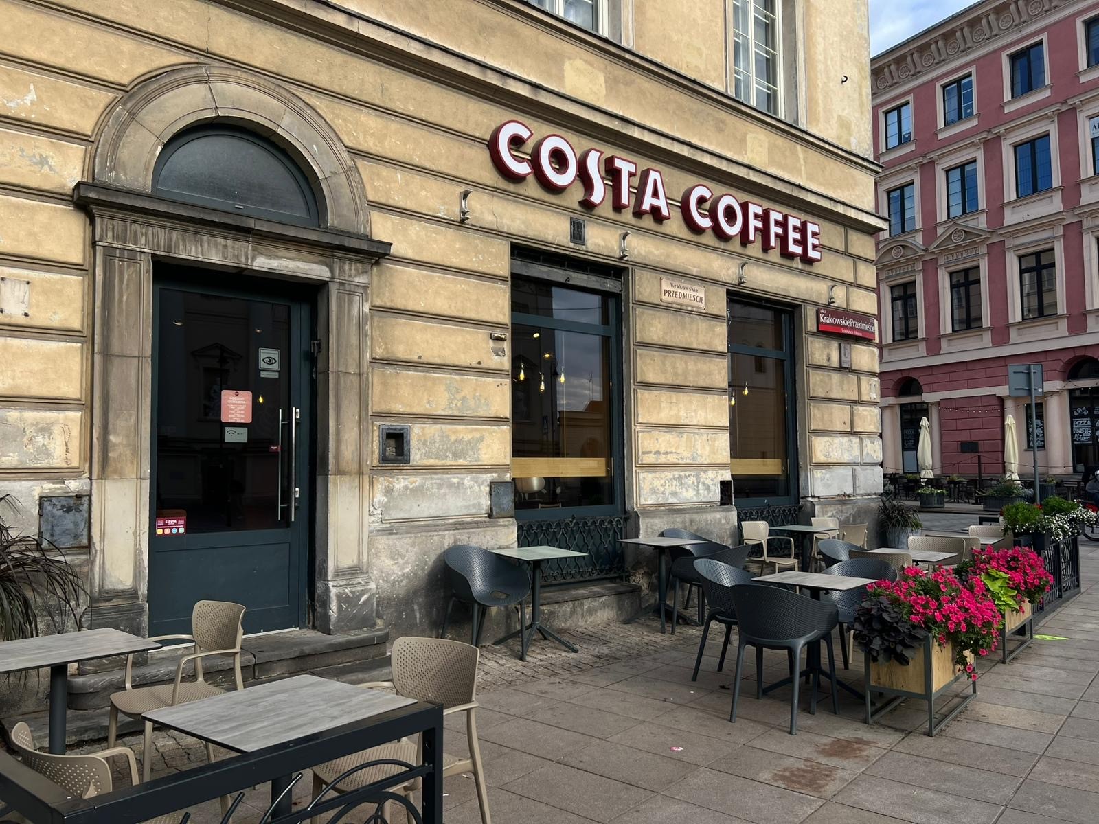 Costa Coffee: the place