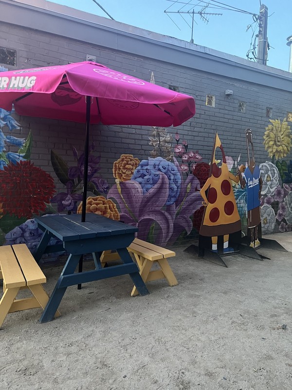 Easy Street Pizza & Beer Garden: photo 4