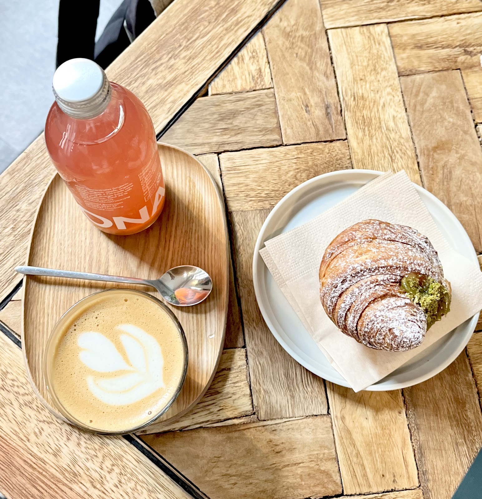 Version Coffee: food & drinks