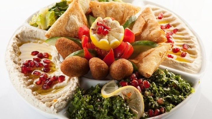 Delizioso Food: food & drinks
