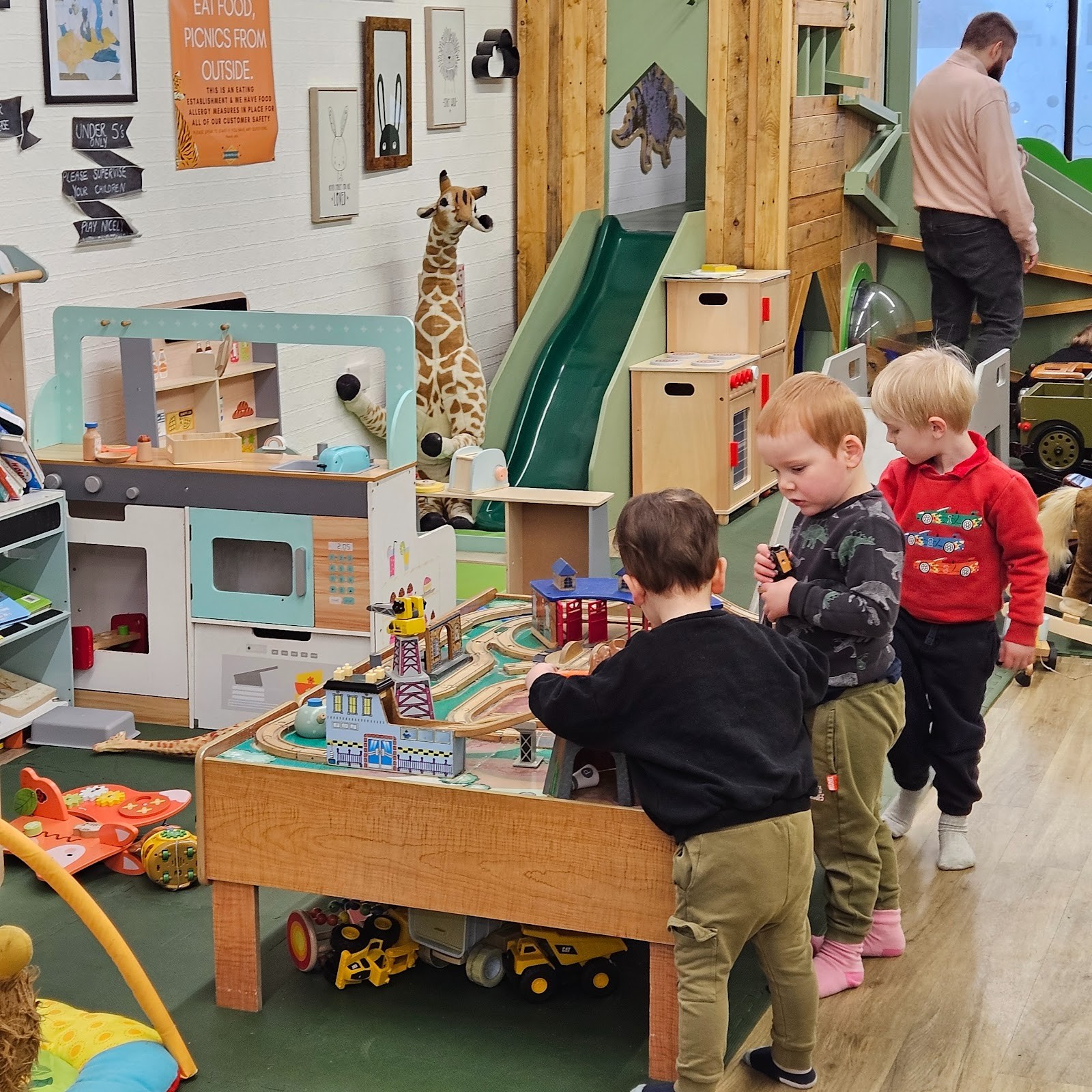 Ollie Polly Play Cafe: the place
