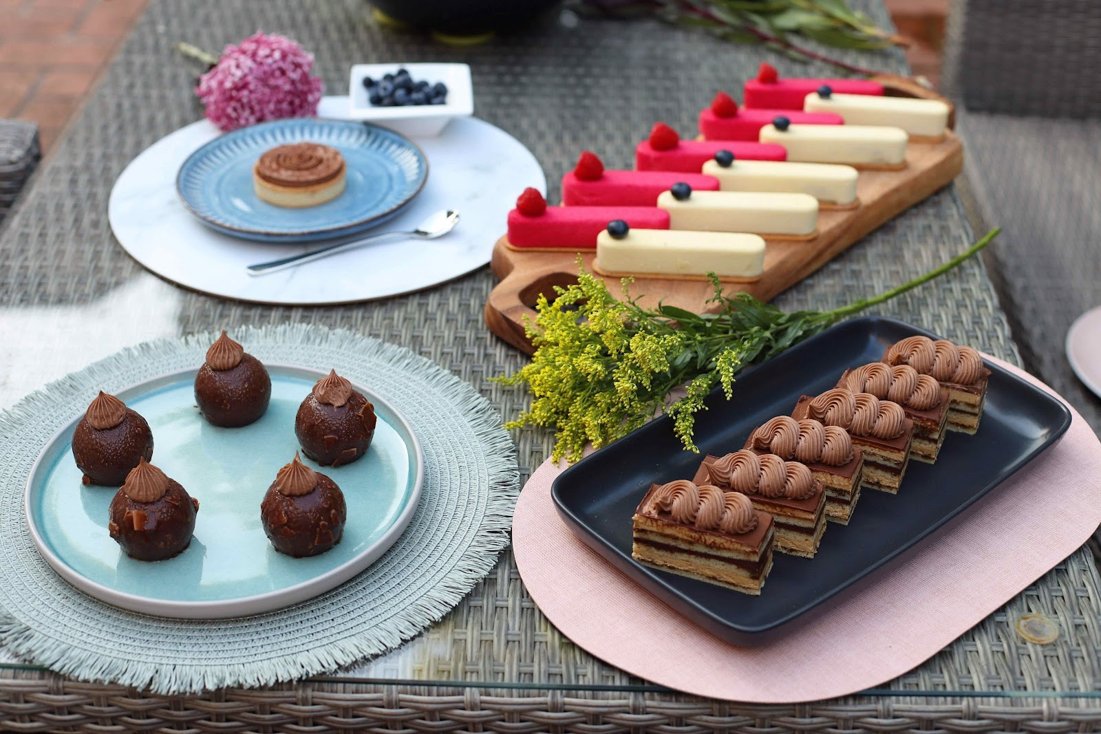 Gingersnap Patisserie: food & drinks