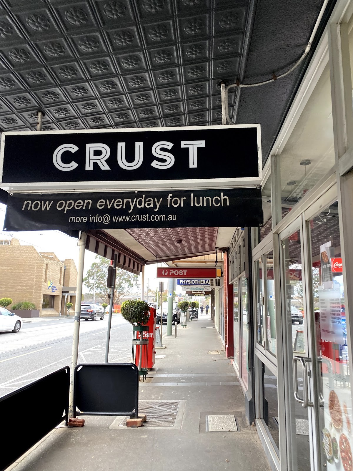 Crust Pizza Camberwell: the place