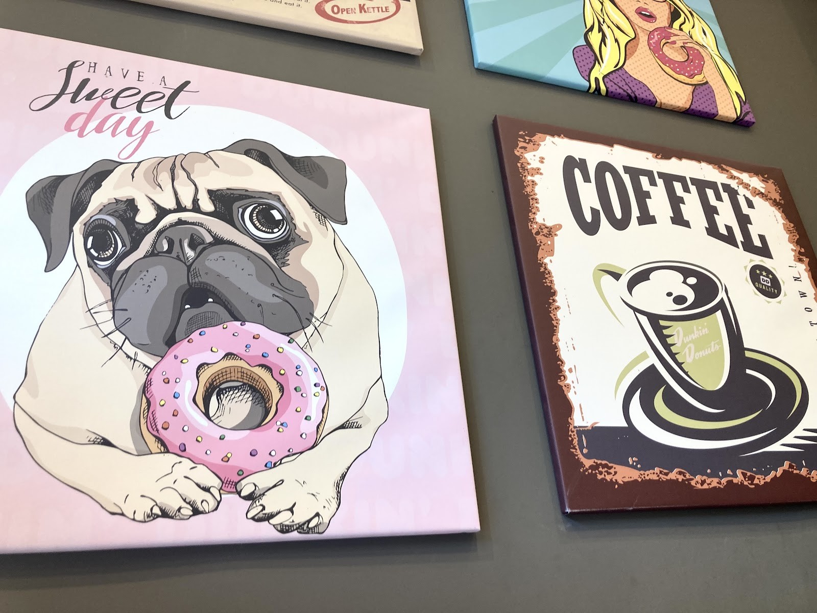 Dunkin' Antwerpen De Keyserlei: the place
