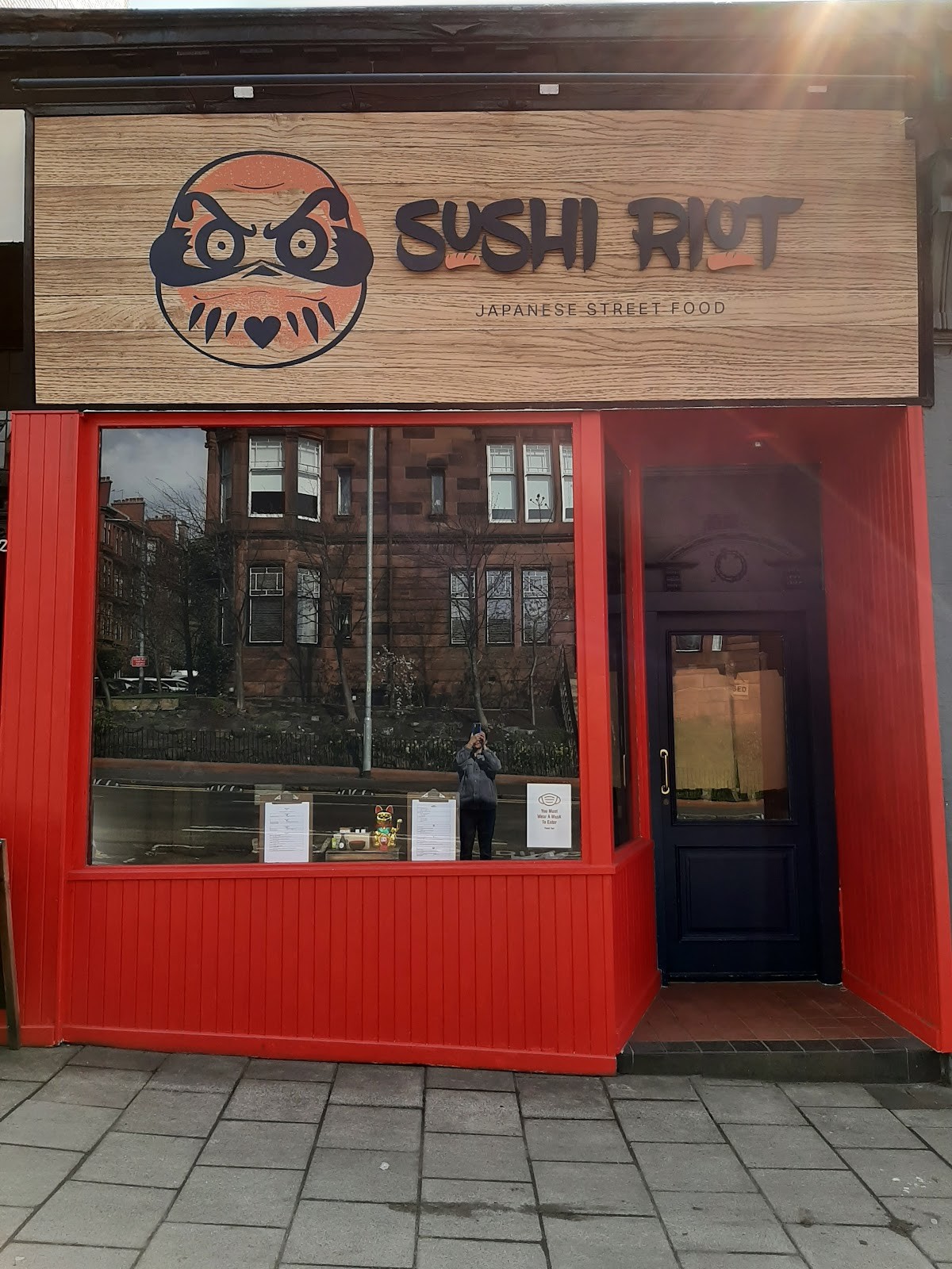 Sushi Riot: the place