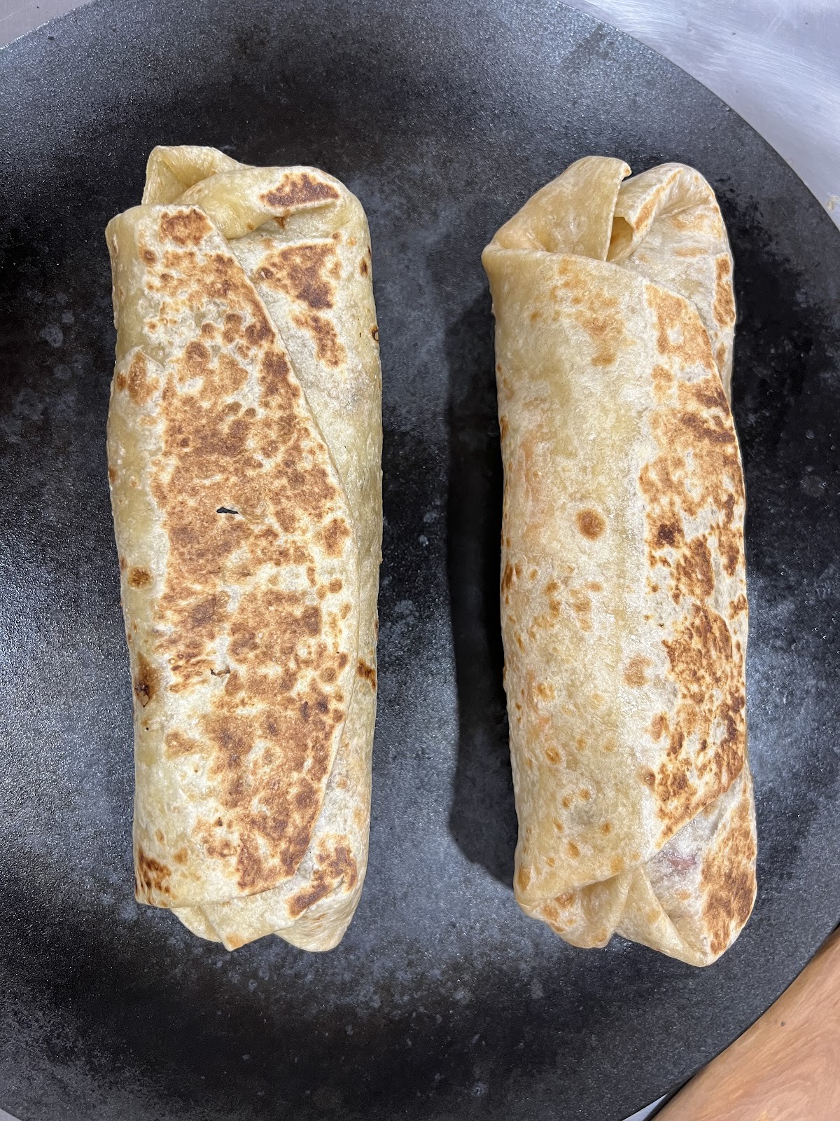 VRAPS by sour kitchen | vegan Çiğ Köfte wraps: food & drinks