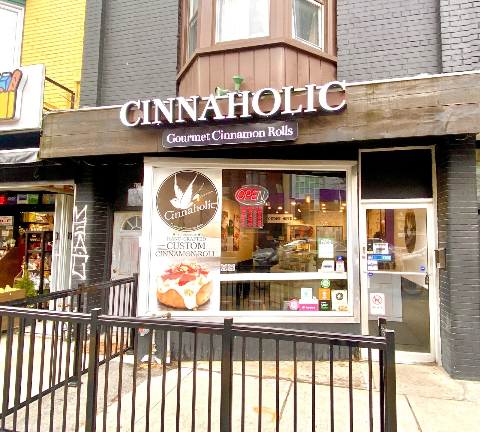 Cinnaholic: the place