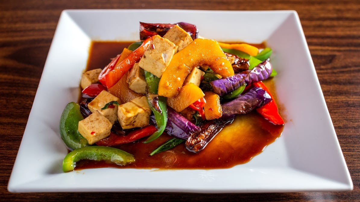 Urban Vegan Thai Cuisine: food & drinks