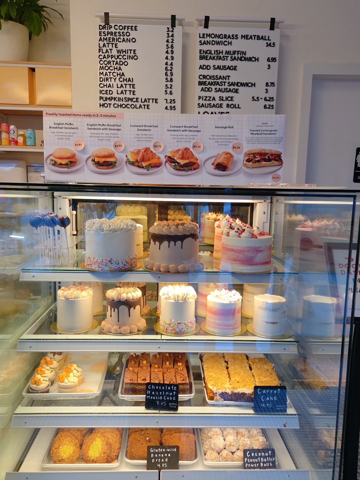 To Live For Bakery & Cafe: the place