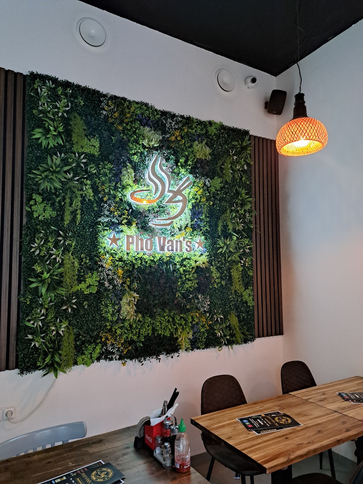 PHO VAN'S: the place