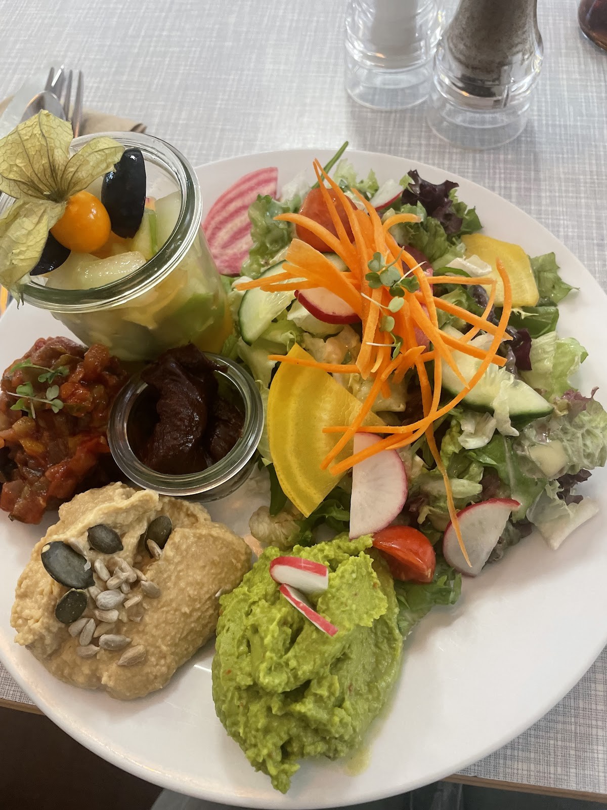 Café Goldjunge Nippes: food & drinks