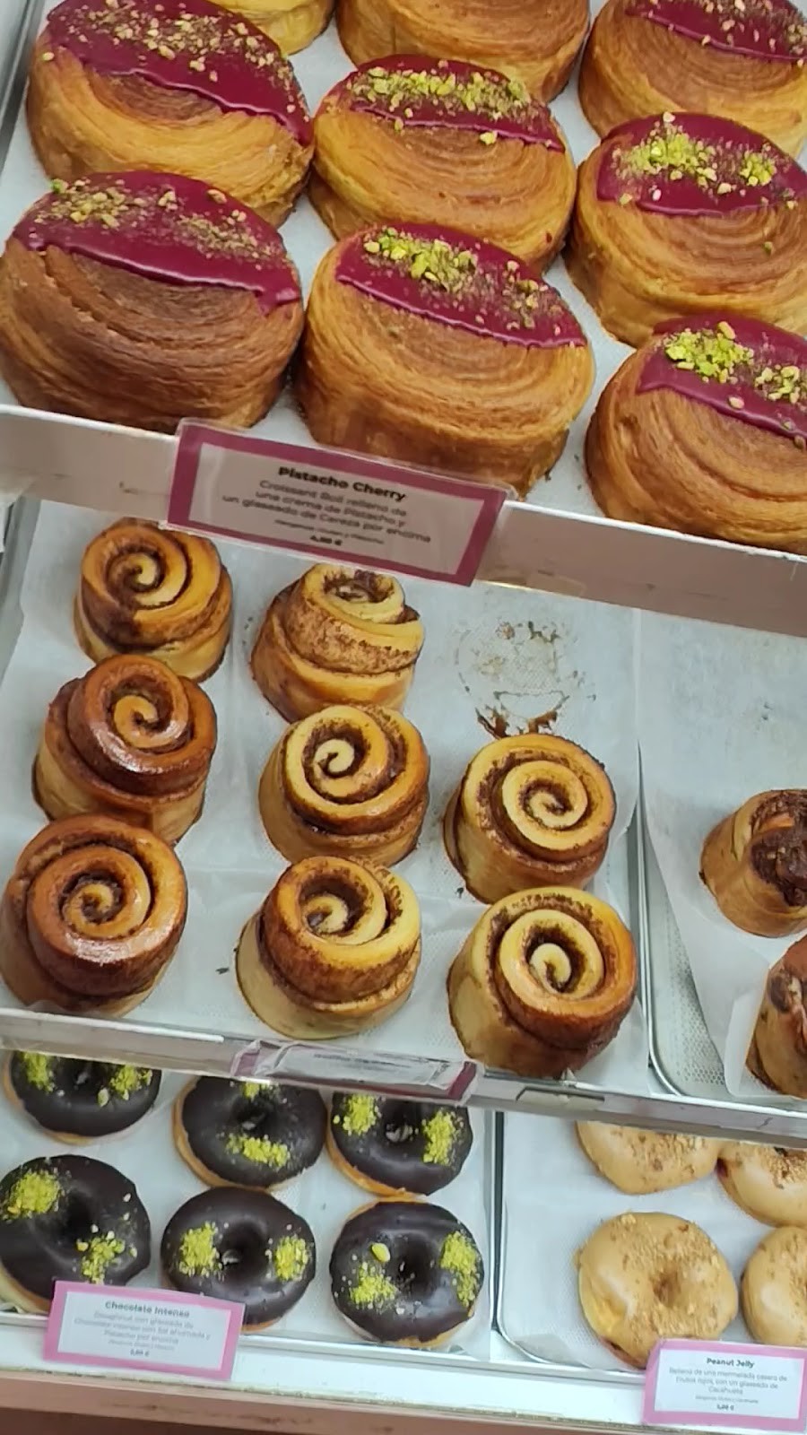 Delish Vegan Doughnuts: food & drinks