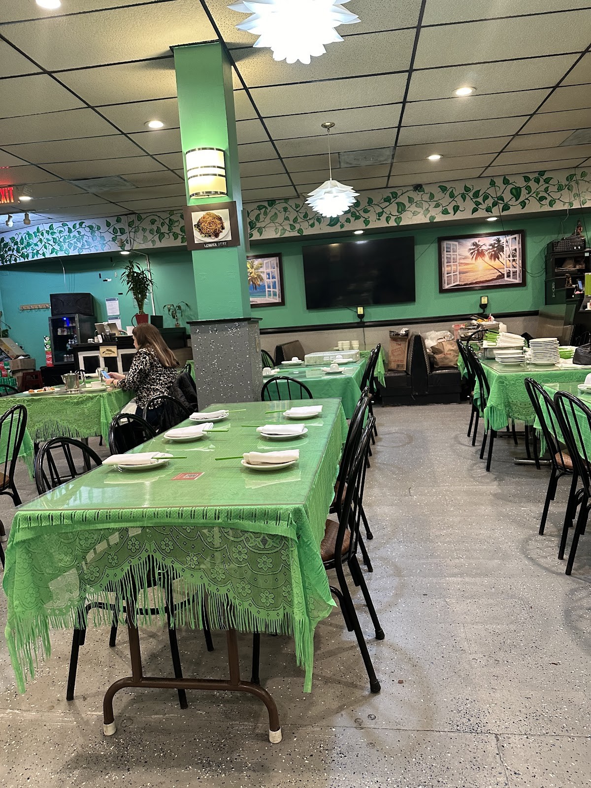 Grasshopper Vegan Restaurant: the place