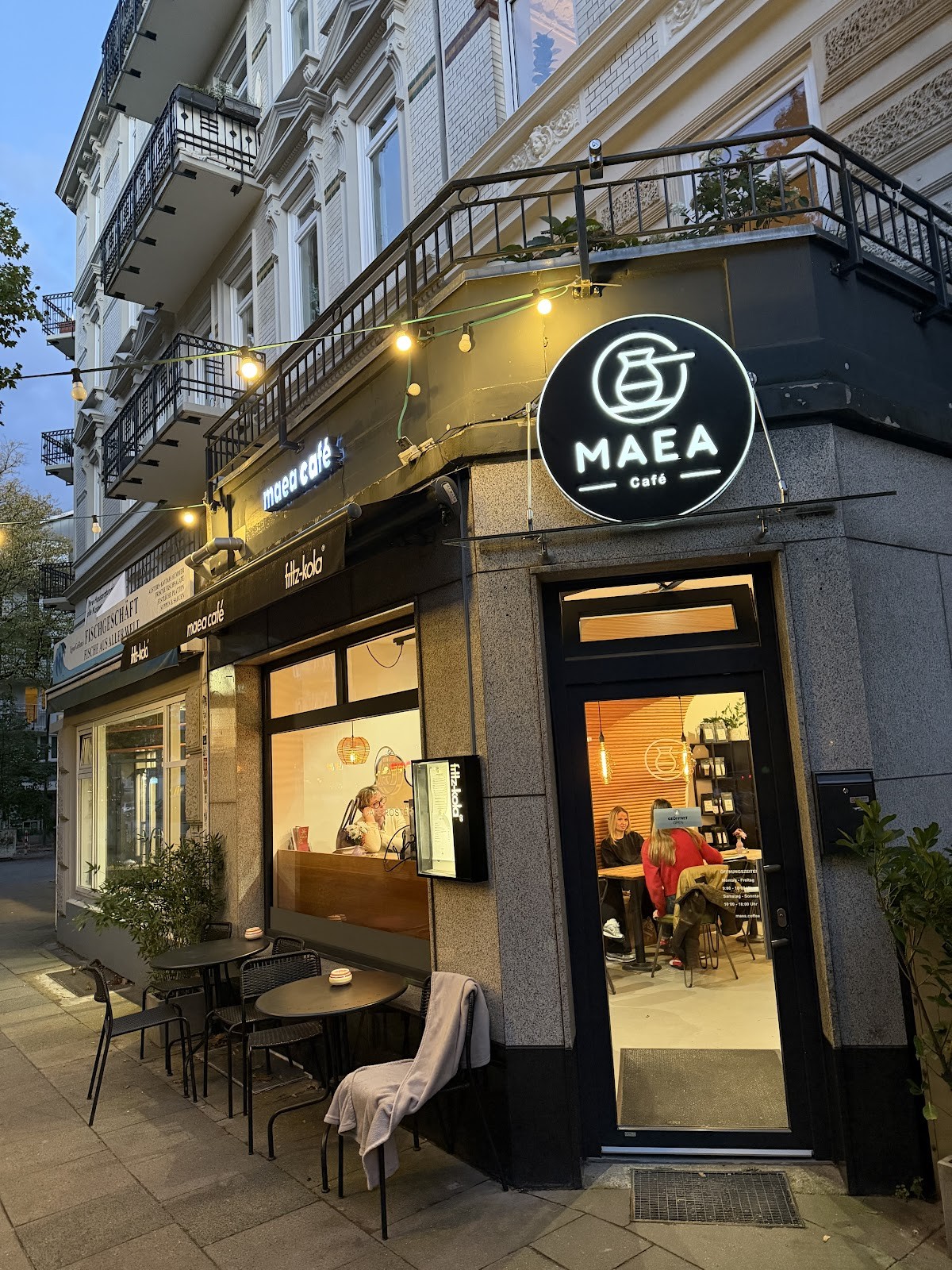 MAEA Café & Kumpir: the place