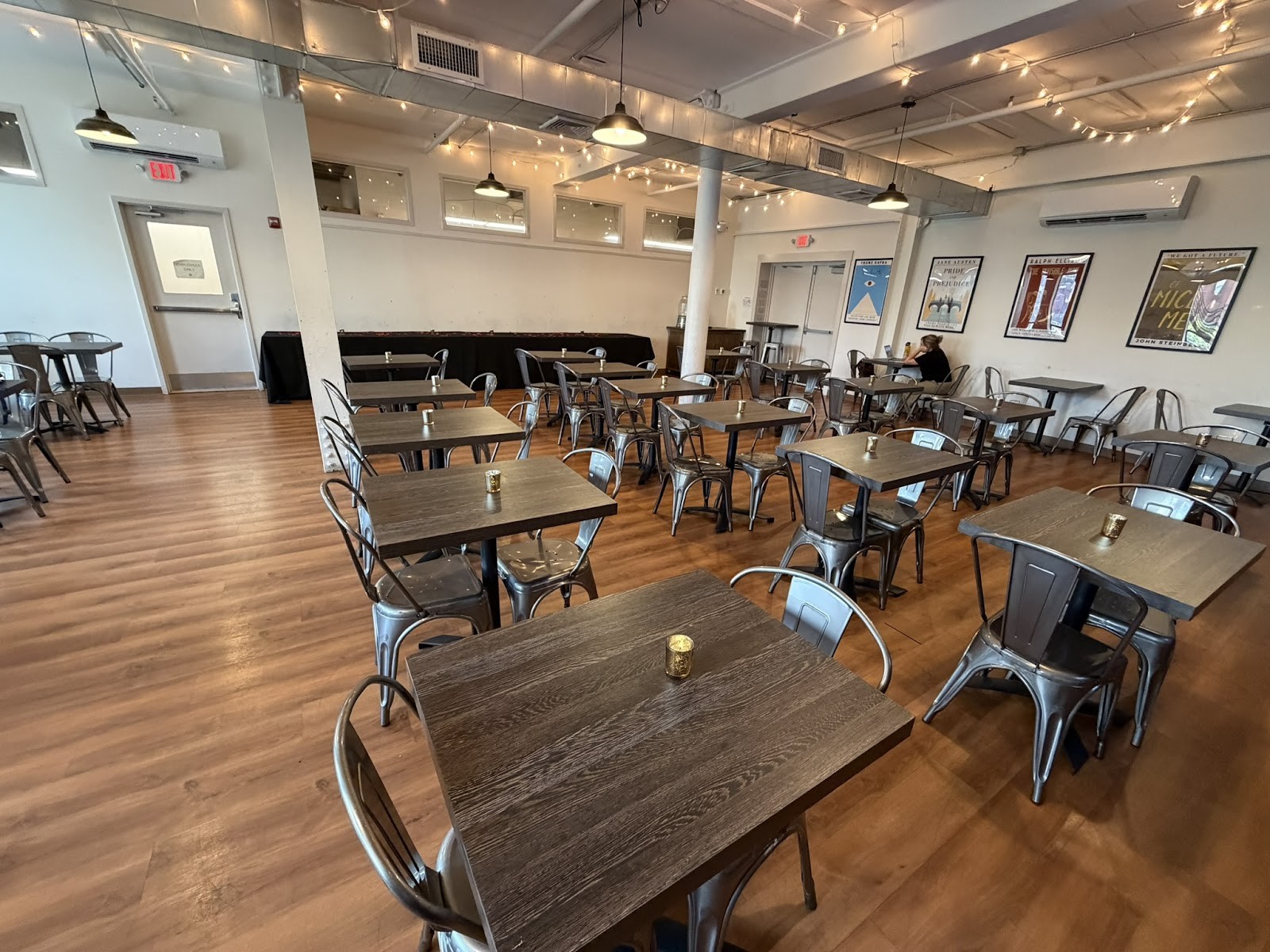 Trident Booksellers & Cafe: the place