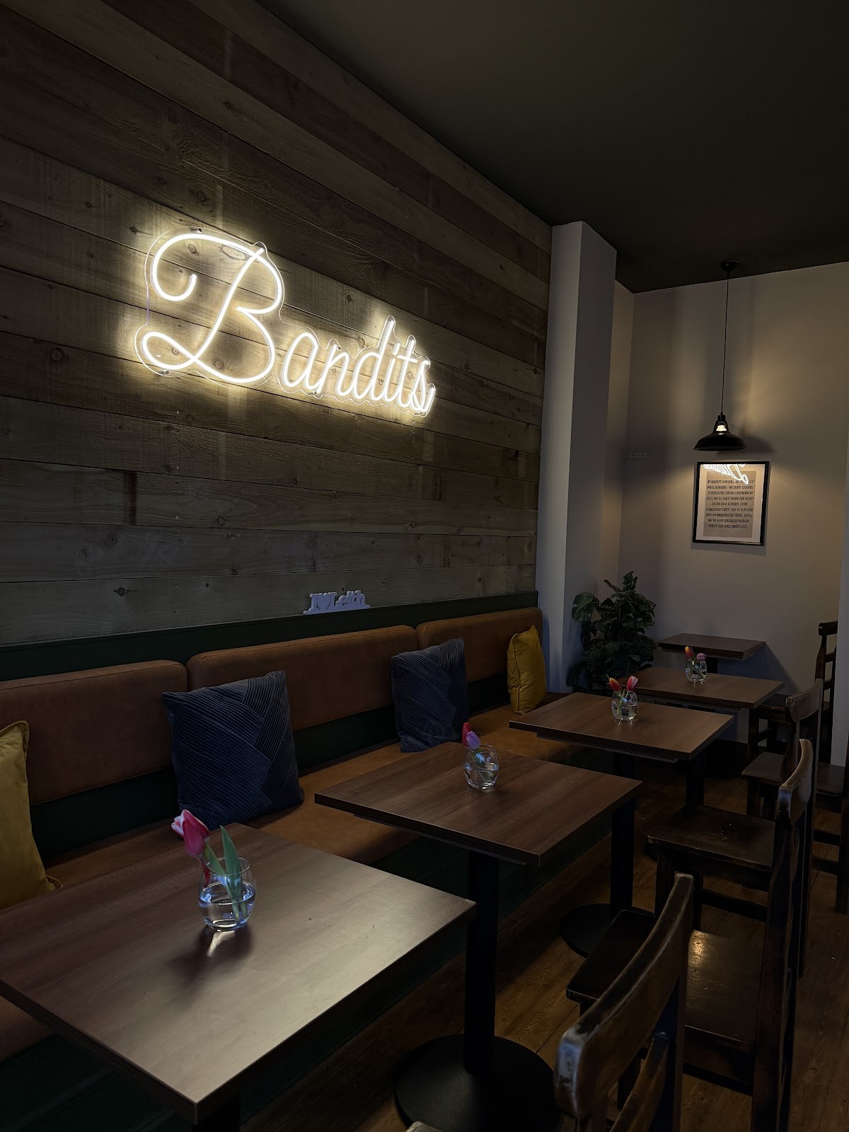 Bandits Burgers: the place
