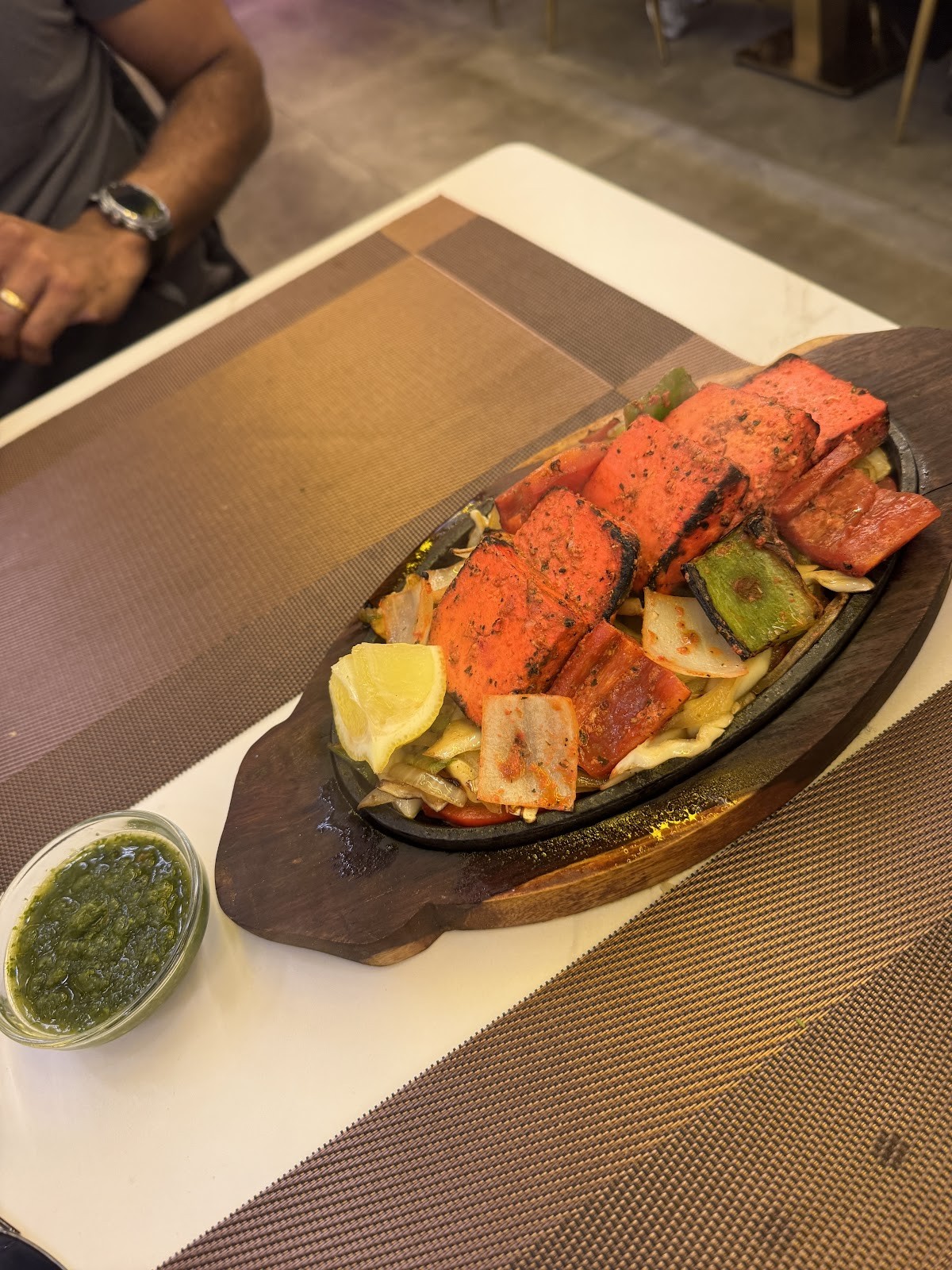 Sardar Ji - Pure Vegetarian: food & drinks