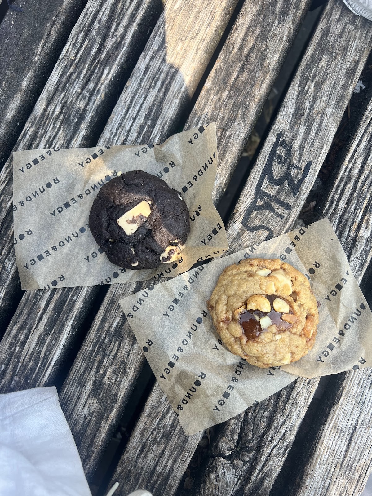 Round & Edgy: food & drinks