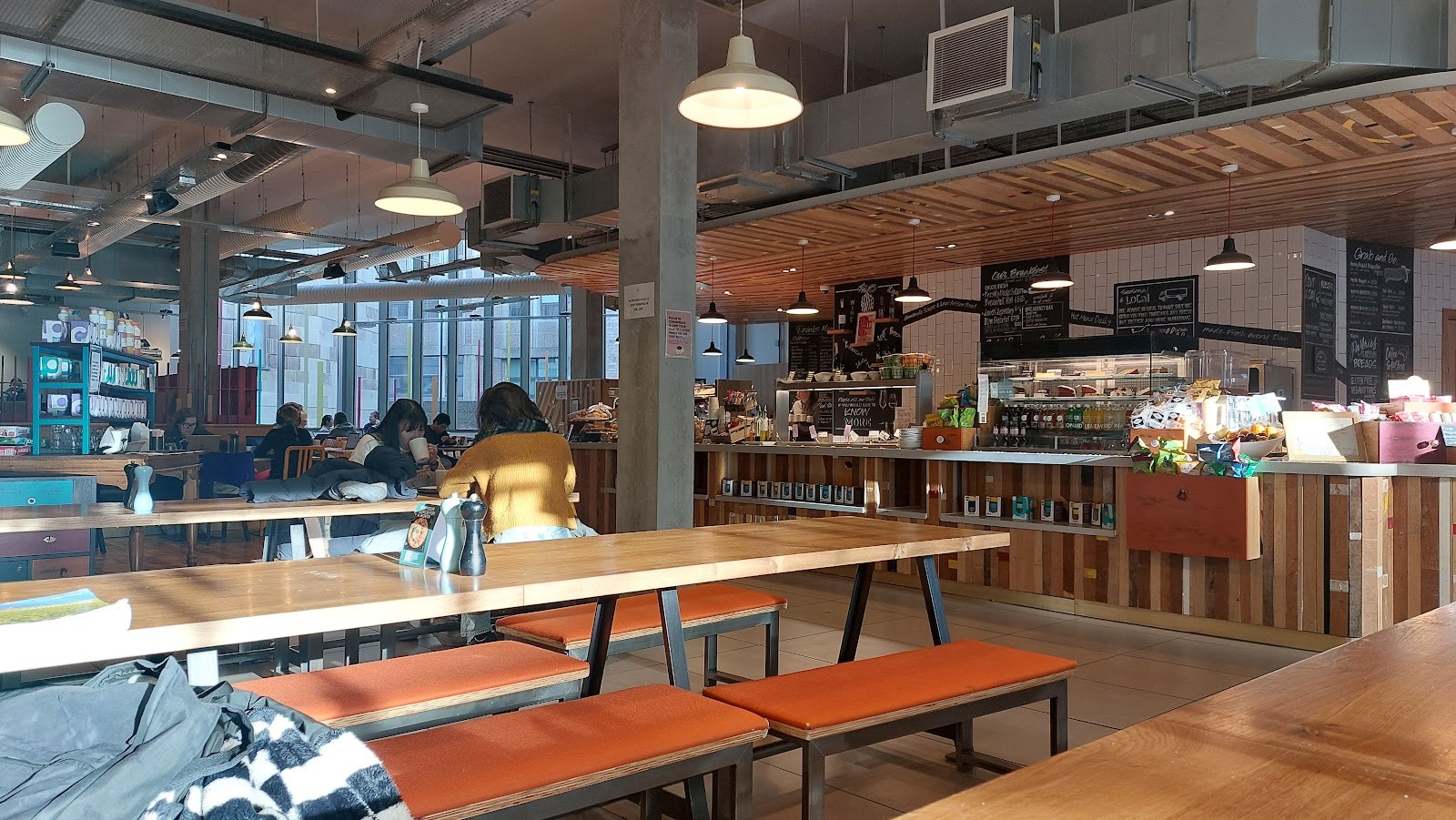 Levels Cafe & Lounge: the place
