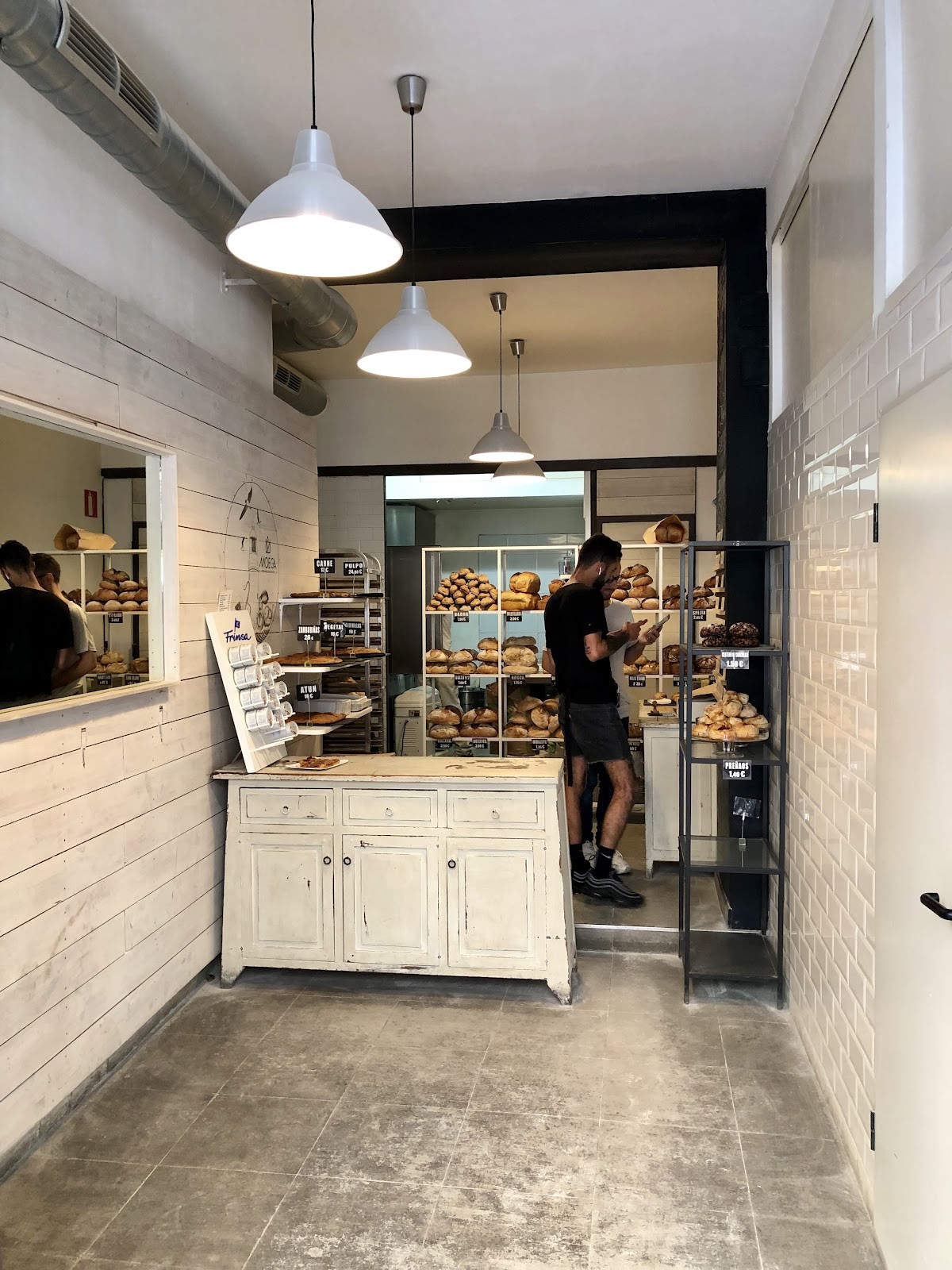 MOEGA Empanadas y pan gallego: the place