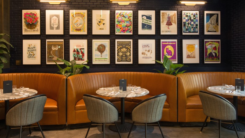 Earls Kitchen + Bar: photo