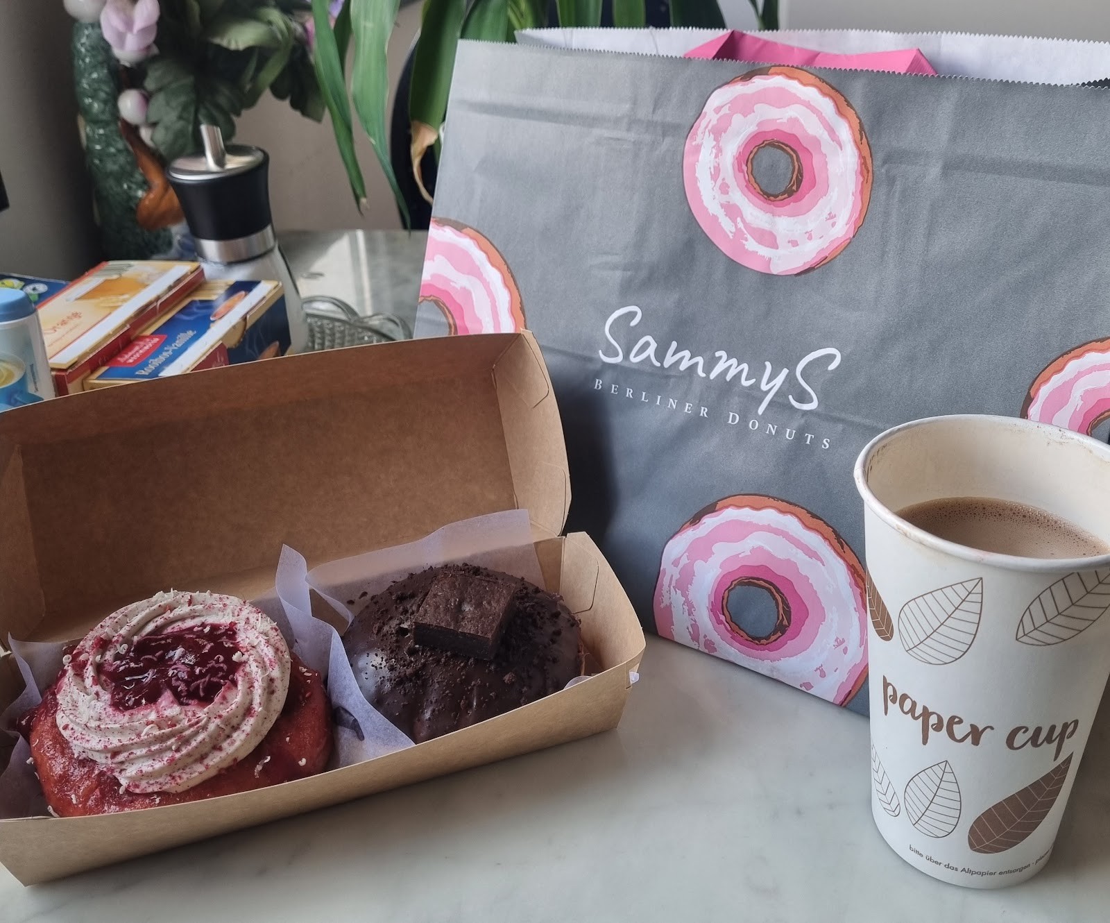 SammyS Berliner Donuts: food & drinks