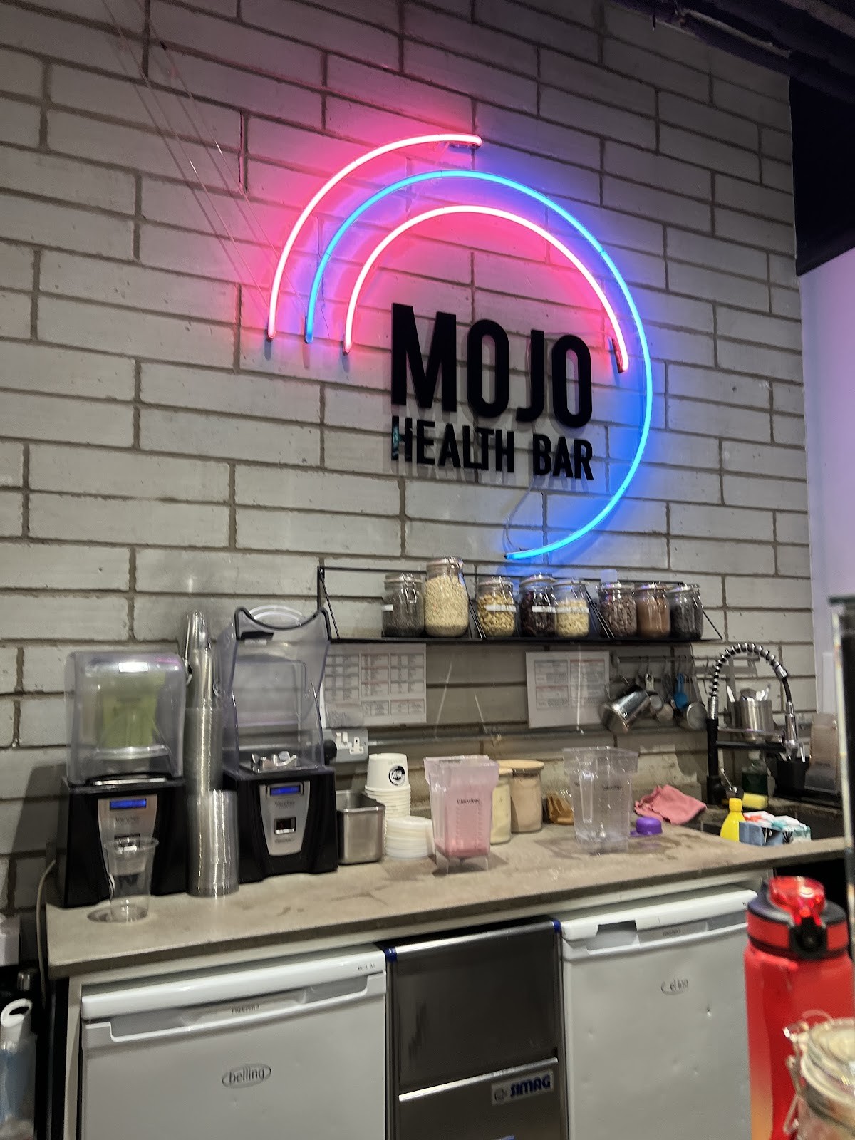 Mojo Health Bar: the place