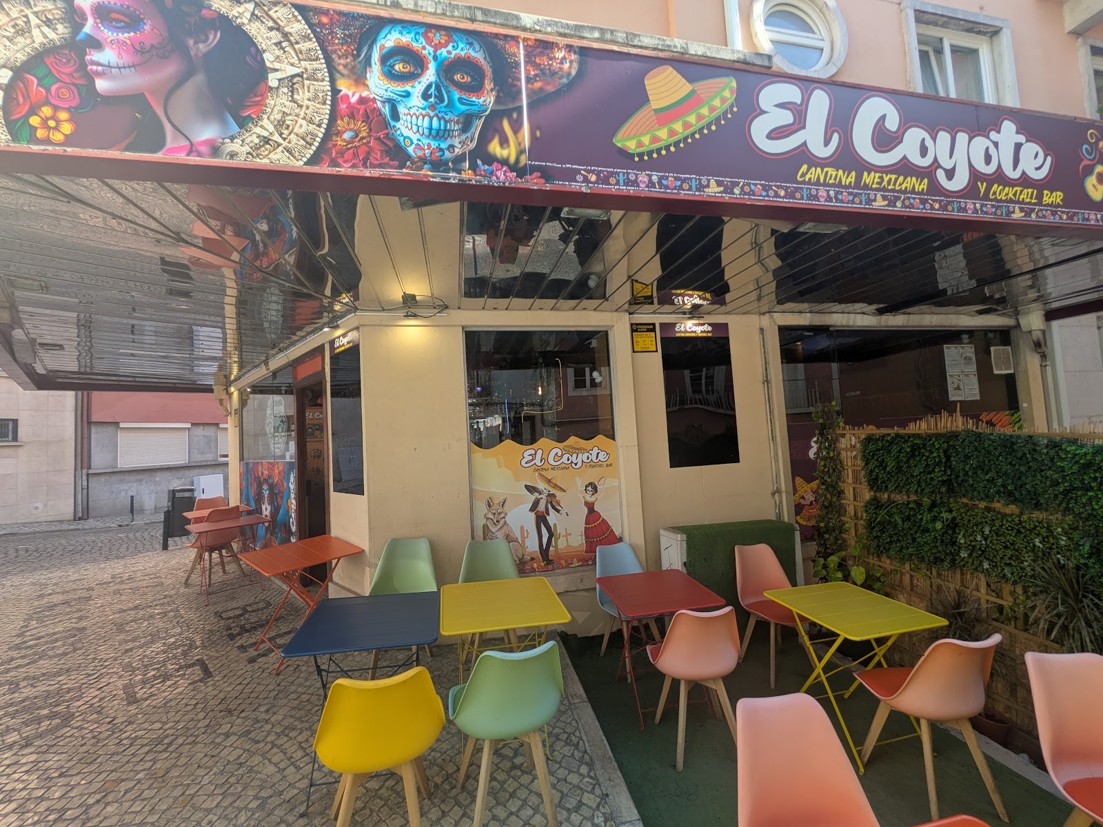 El Coyote - Cantina Mexicana Y Cocktail Bar: the place