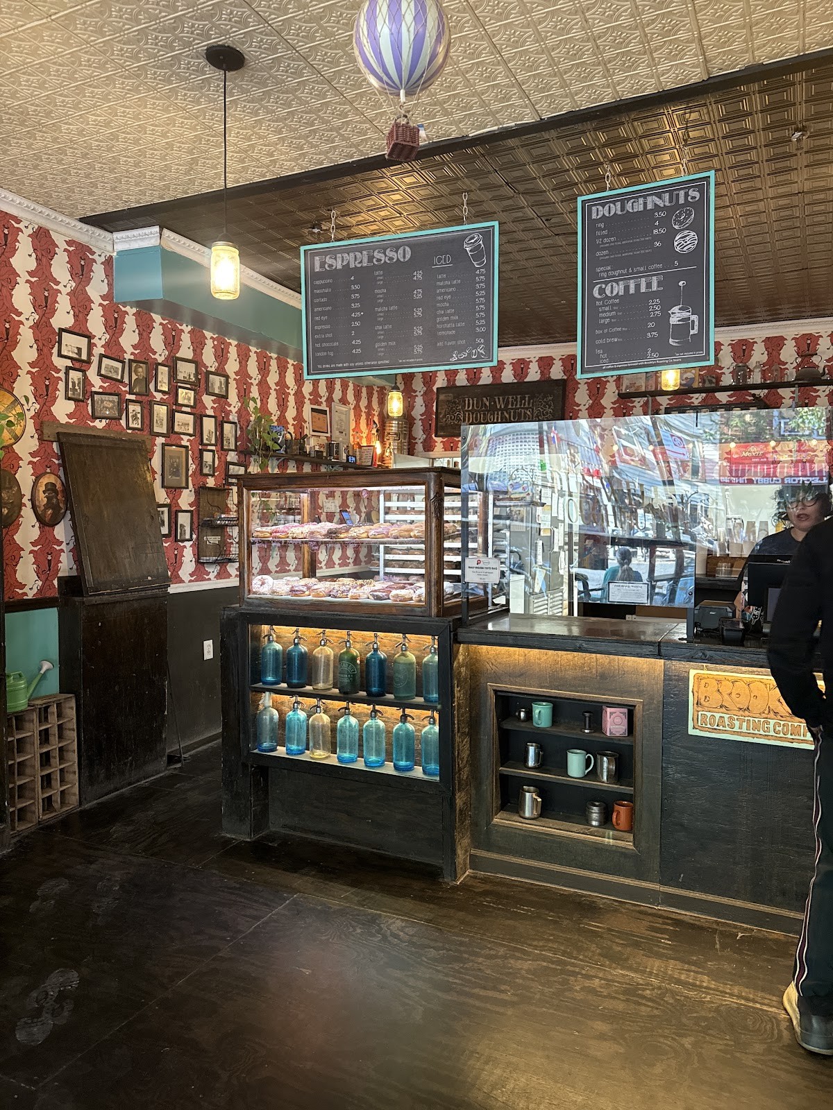 Dun-Well Doughnuts: the place
