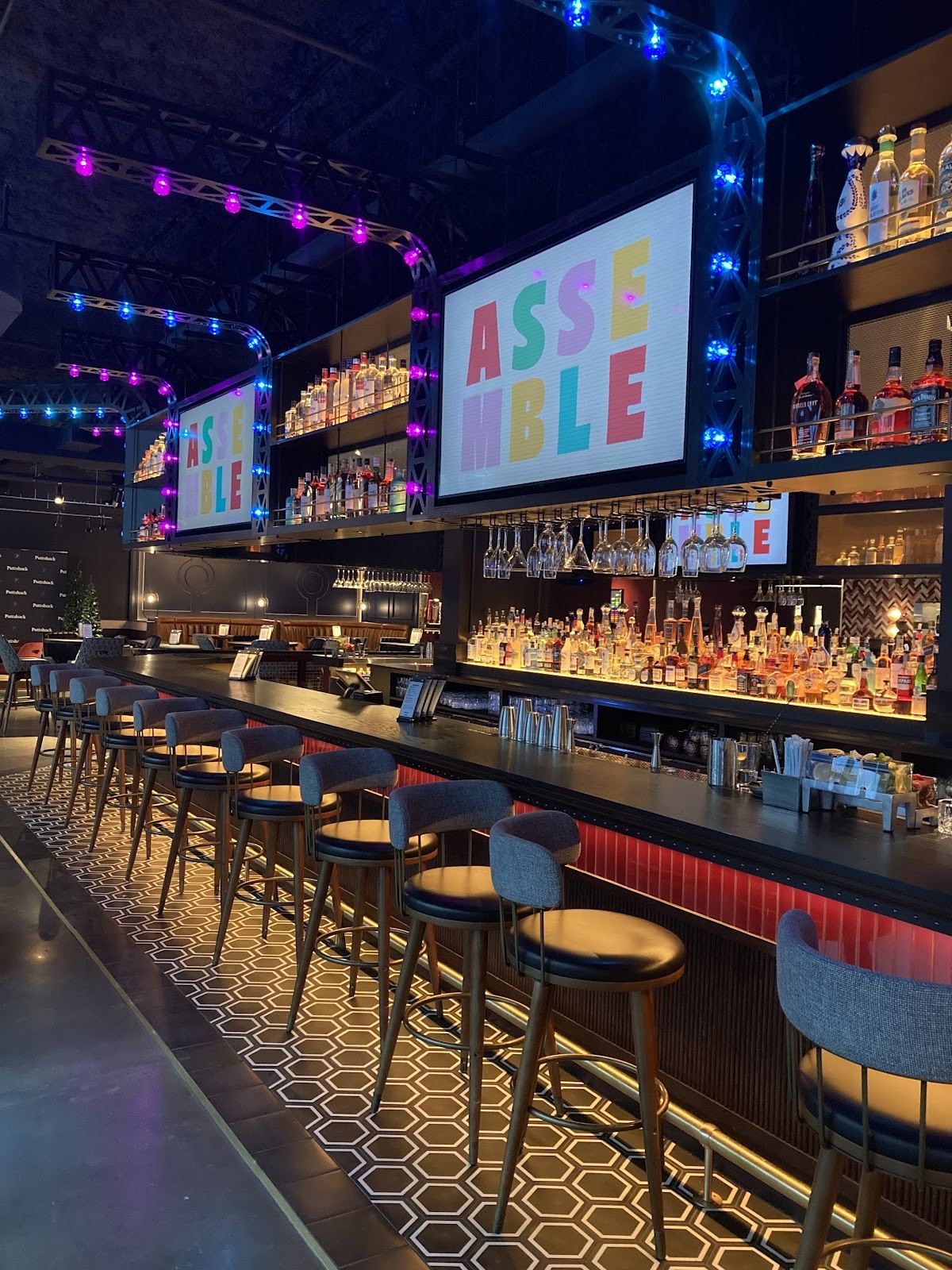 Puttshack - Nashville: the place