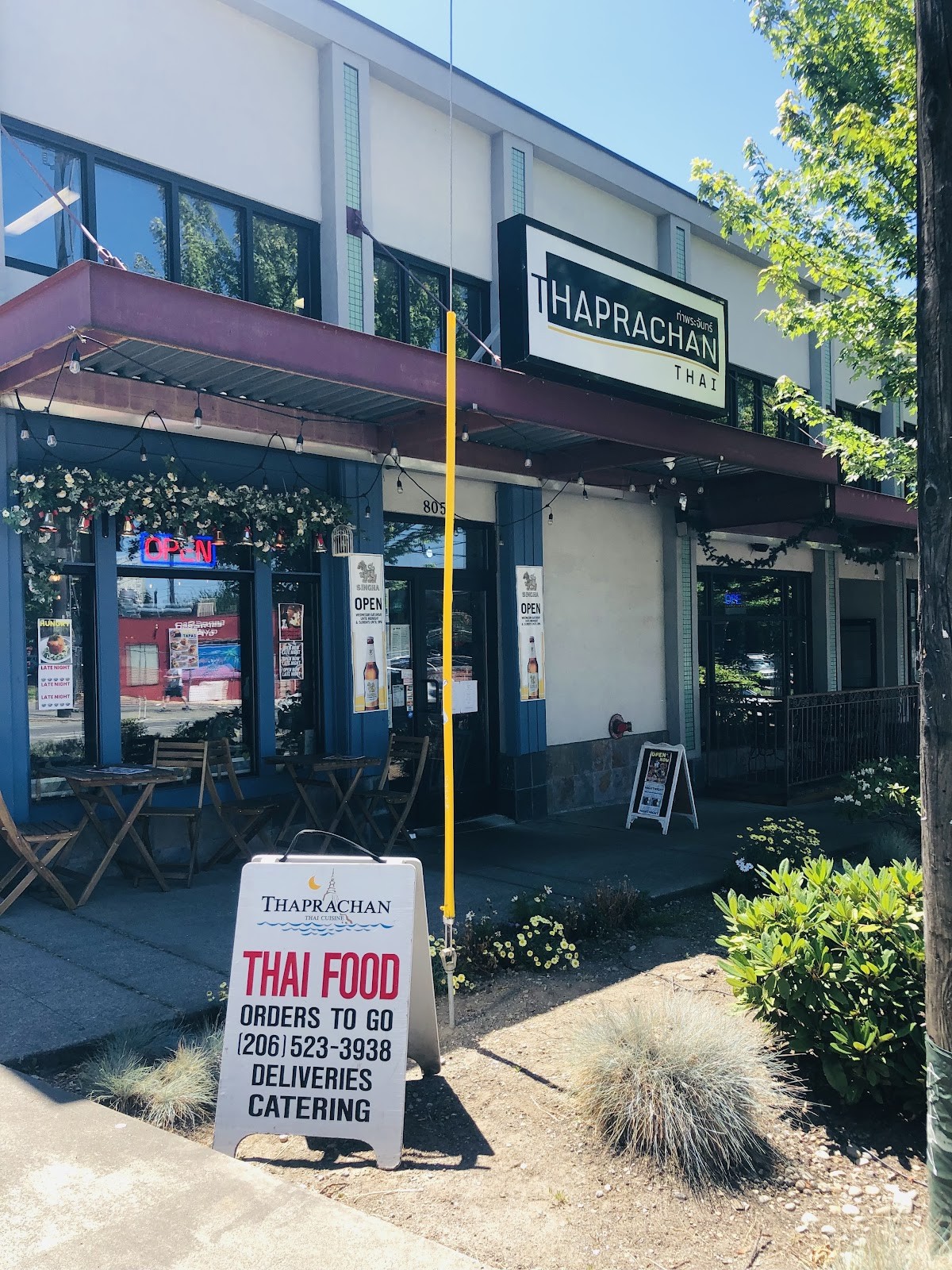 Thaprachan Thai: the place