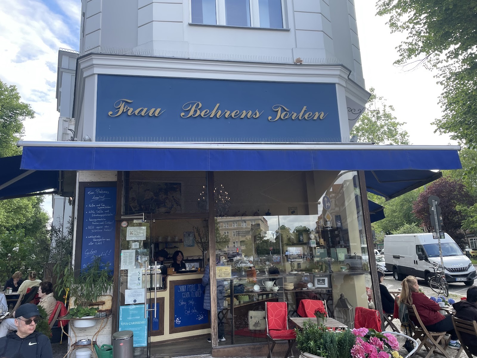 Frau Behrens Torten Friedenau: the place