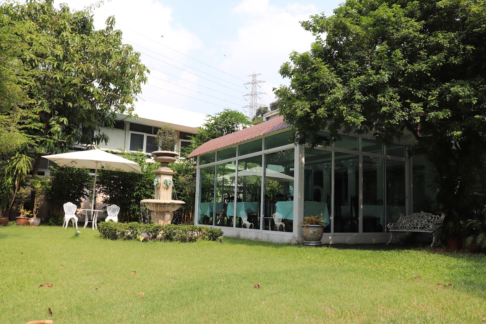 The Vegetarian Cottage: the place